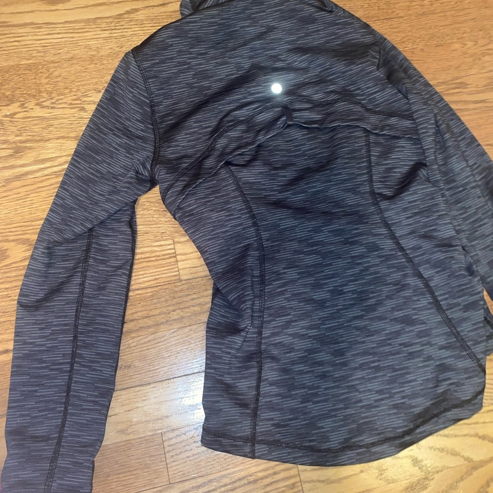 🚨ON SALE LIMITED EDITION LULULEMON JACKET